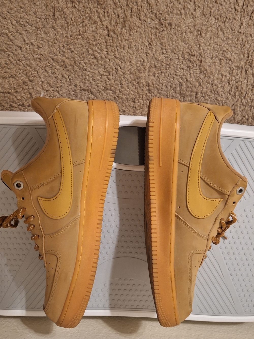 Nike Air Force 1 Wheat/Tan Sneakers – Men’s Size 11 – Very Neat